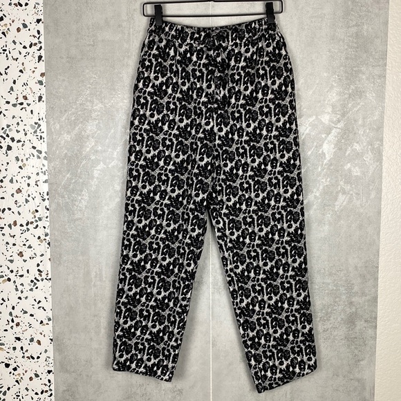 Zara black leopard tapered ankle pants - Picture 2 of 6